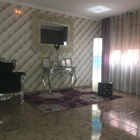 Fuentes de Ebro Hostal Texas 2 מראה חיצוני תמונה